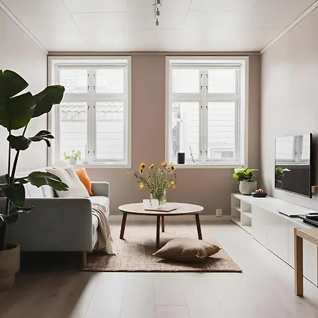 Spacious 5-bed With Patio In Nordnes Bergen