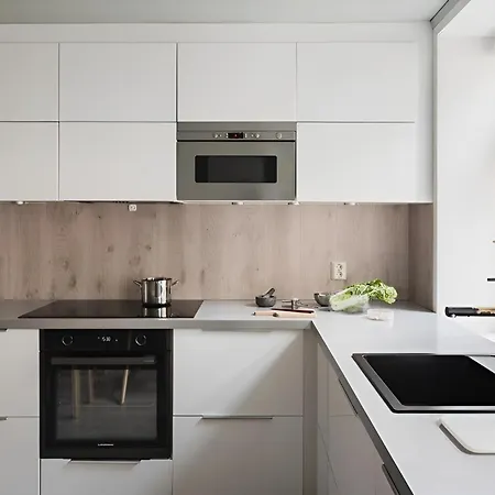 Spacious 5-bed With Patio In Nordnes Apartment *
